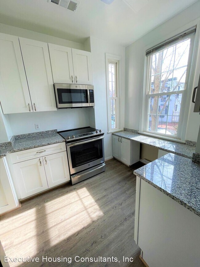 Building Photo - 2 br, 1.5 bath House - 2805 Olive Street, NW