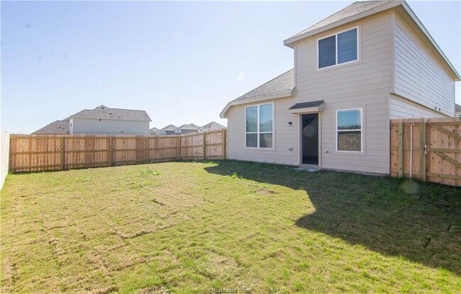 Building Photo - 1023 Marquis Dr