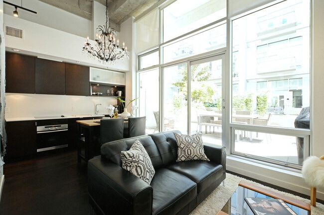 Building Photo - 770 Fisgard St