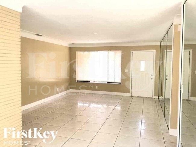 Foto del edificio - 2840 SW 2nd Ct