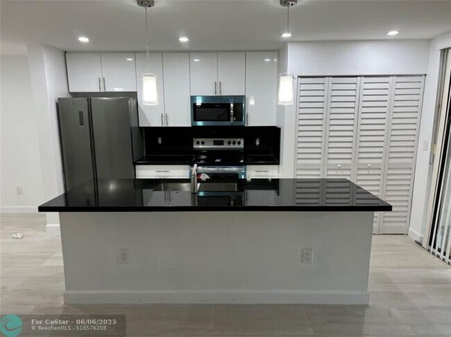 Building Photo - 13370 SW 91st Terrace
