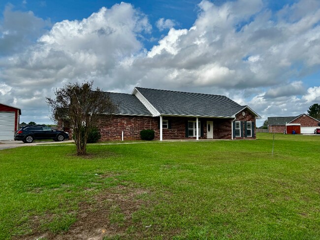 Building Photo - 346 Delia Dr