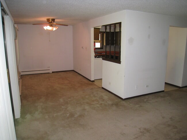 Building Photo - 15122 Quail Hollow Dr