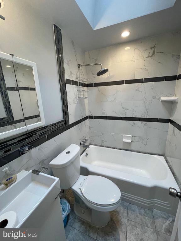 Foto del edificio - 3929 I St