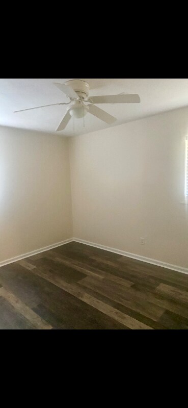 Foto del edificio - 2318 Burnside Dr