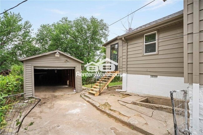 Building Photo - 3408 Mersington Ave