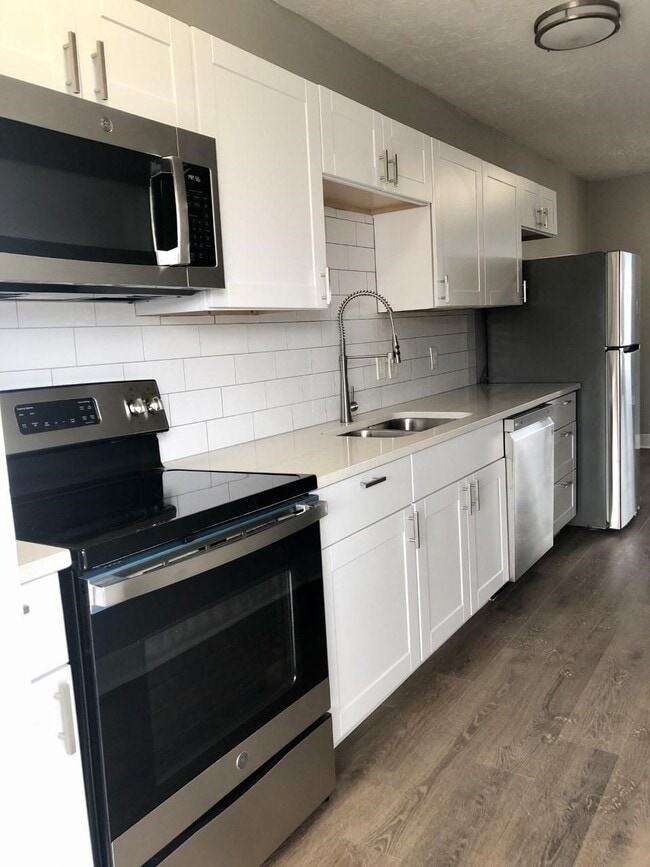 Building Photo - 220 Milby St