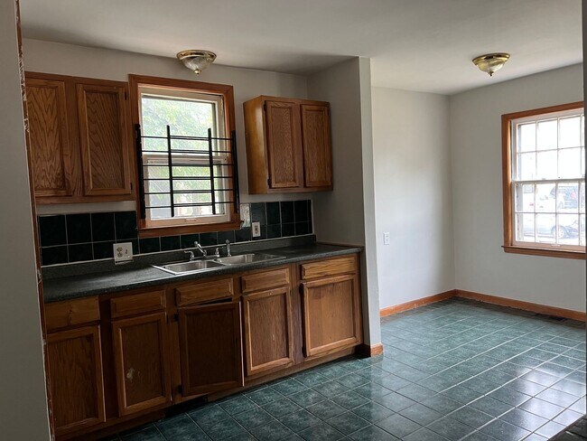 Foto del edificio - Stunning 3 bed 1 bath eastside Detroit property!