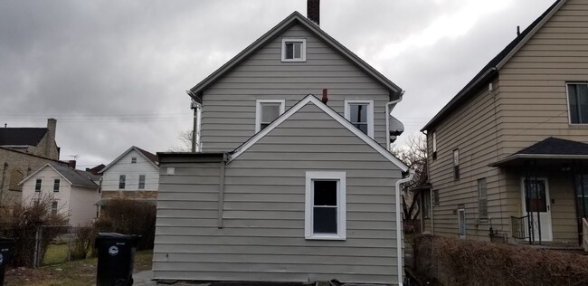 Building Photo - 2230 Kinkel Ave