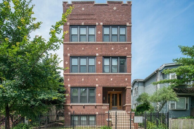 Building Photo - 2448 N Campbell Ave
