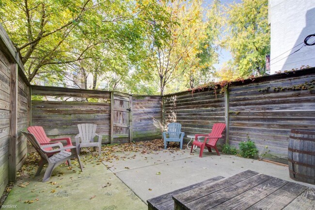 Building Photo - 4 br, 2 bath Duplex - 1912 N 18TH ST Unit 1