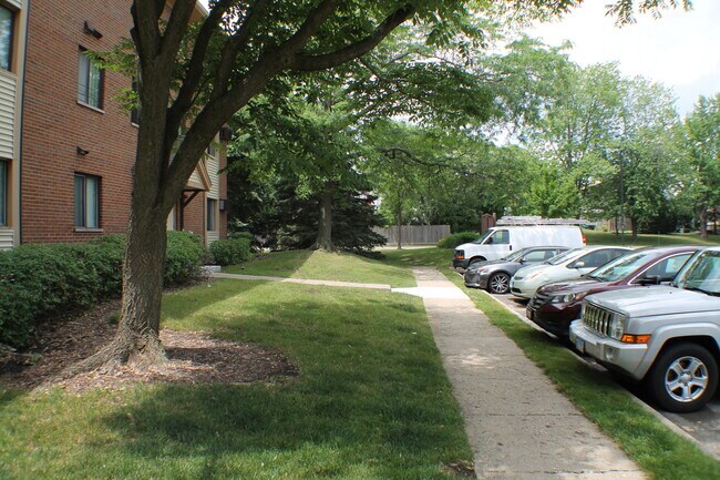 Building Photo - 17 Parkside Ct