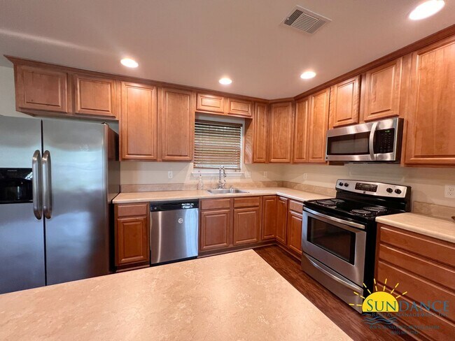 Building Photo - Immaculate 3 Bedroom Santa Rosa Beach Home!