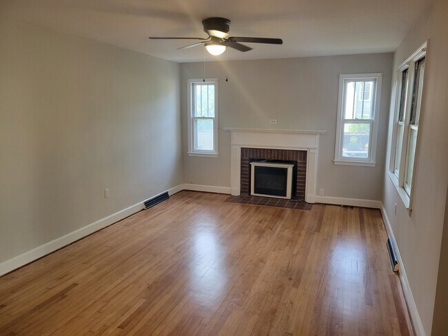 Foto del edificio - 1330 Highland Ave