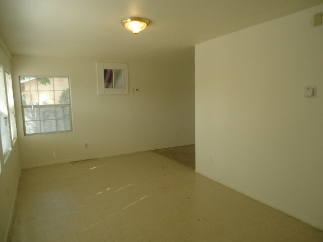 Foto del edificio - 2 Bedroom 1 Bath Cottage Style Home
