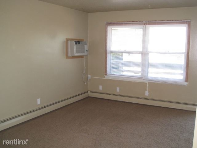 Building Photo - 1 br, 1 bath  - 331 S Lucas St Apt E