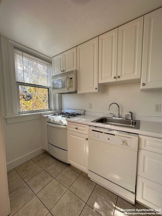 Primary Photo - 1 Langdon St
