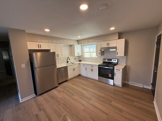 Foto del edificio - 6251 Faircrest Rd