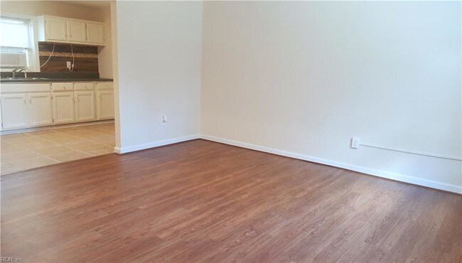 Foto del edificio - 8562 Guinea Rd