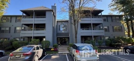 Building Photo - 1008 Woodhaven Dr