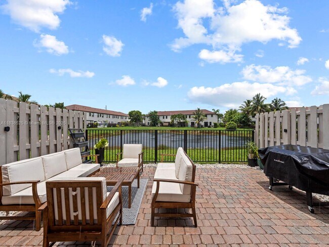 Foto del edificio - 4243 SW 164th Path