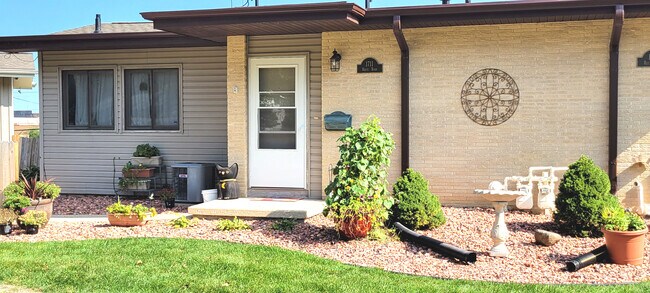 Foto del edificio - 1711 Reetz Rd