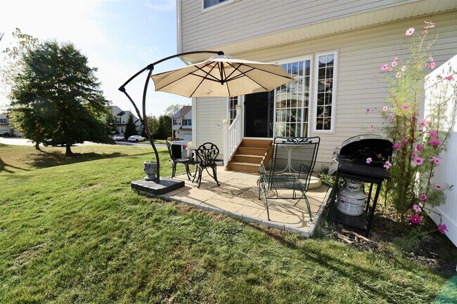 Building Photo - 4802 Ridgecrest Dr