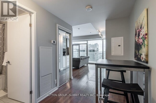 Building Photo - 14 York St