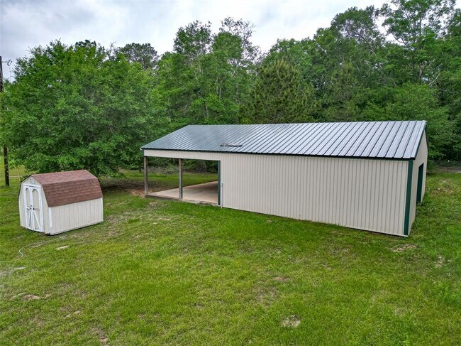 Foto del edificio - 8856 Greenwood Dr