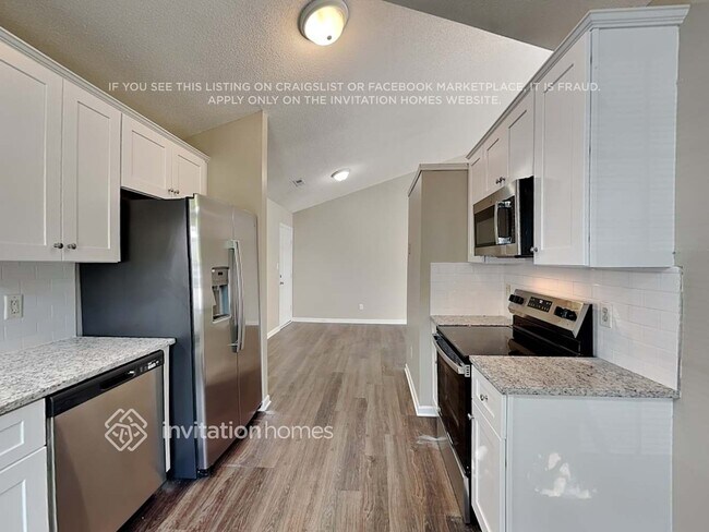 Foto del edificio - 8731 Purple Thistle Ln