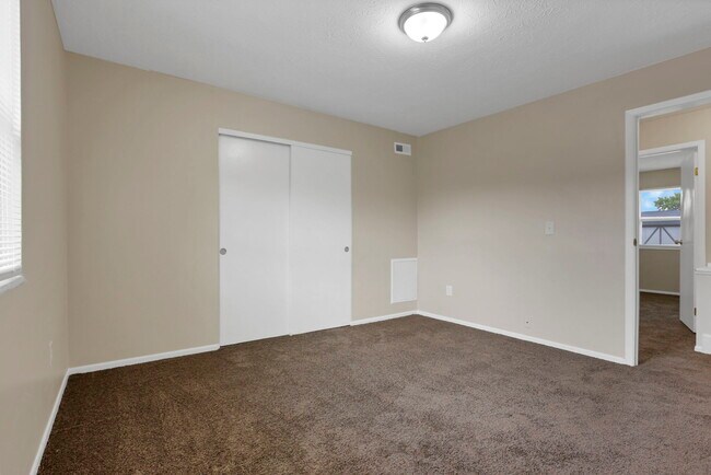 Foto del edificio - 6882 Garden Terrace Rd