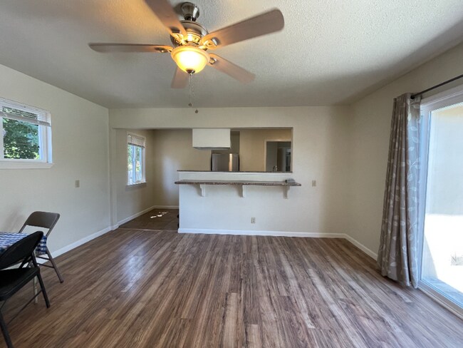 Building Photo - 352 Carpenteria Rd