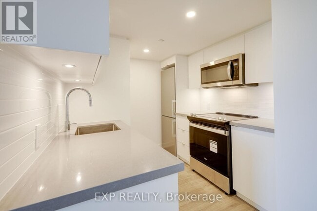 Photo du bâtiment - 500-500 Wilson Ave