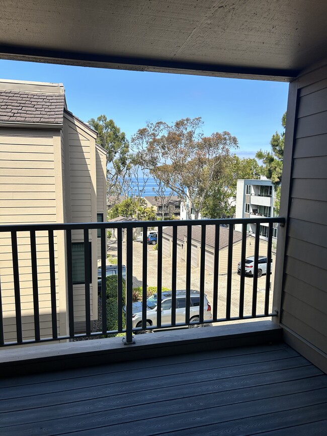 Building Photo - 255 Sea Forest Ct