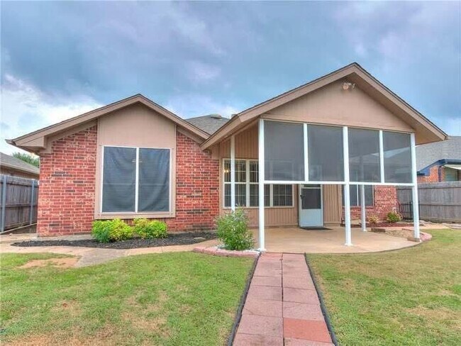 Foto del edificio - 14001 Land Run Rd