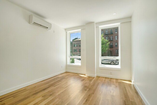 Building Photo - 1515 Park Pl
