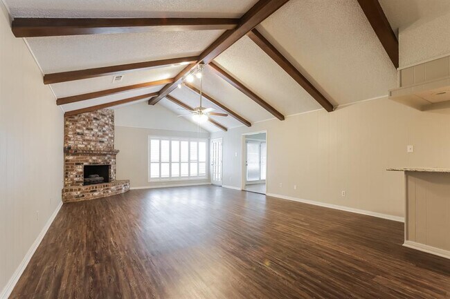 Building Photo - 2223 Masters Ln