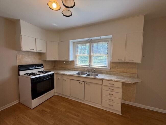 Foto del edificio - South End 3 Bed / 1 Bath