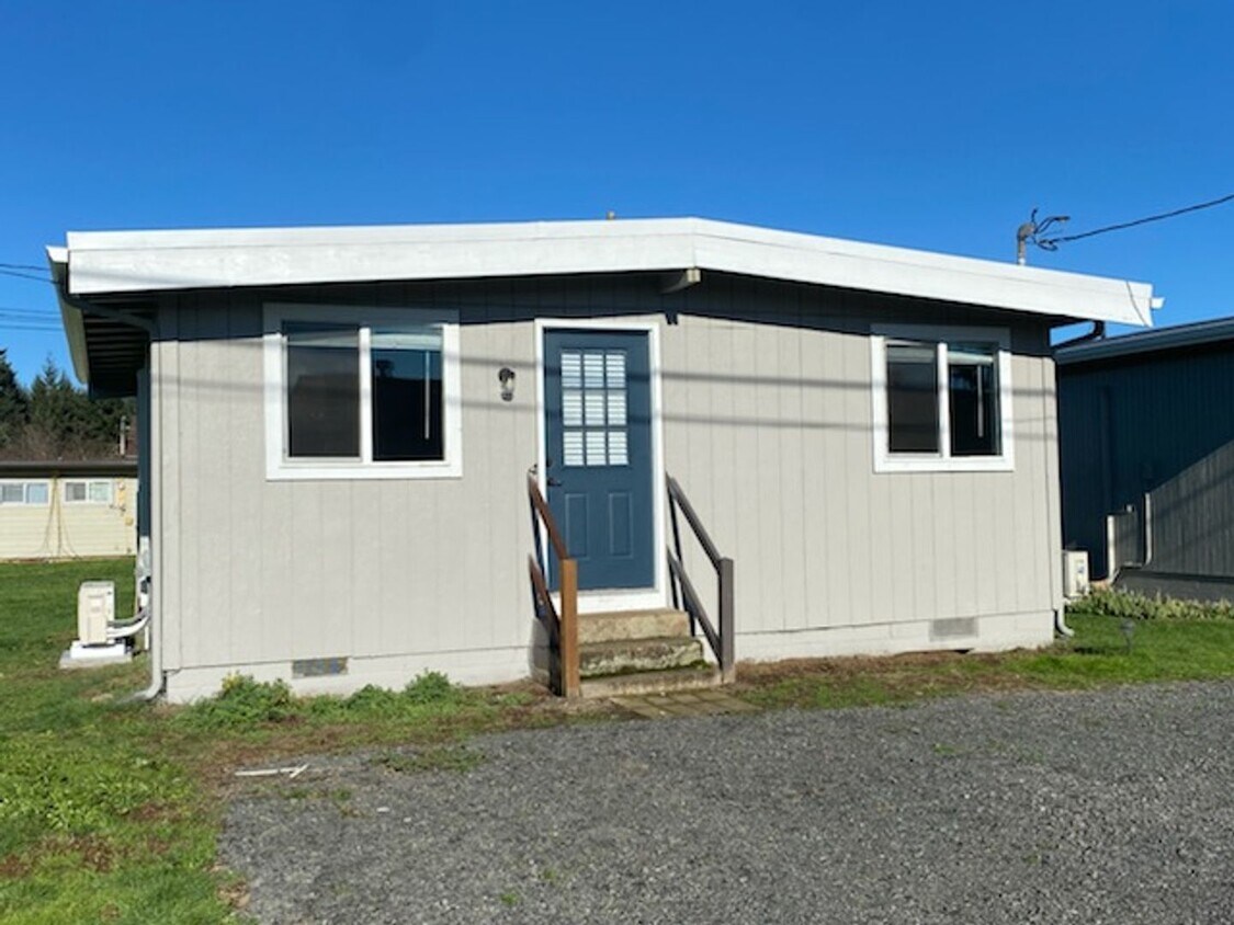 83650 N Pacific Hwy, Creswell, OR 97426 House Rental in Creswell, OR