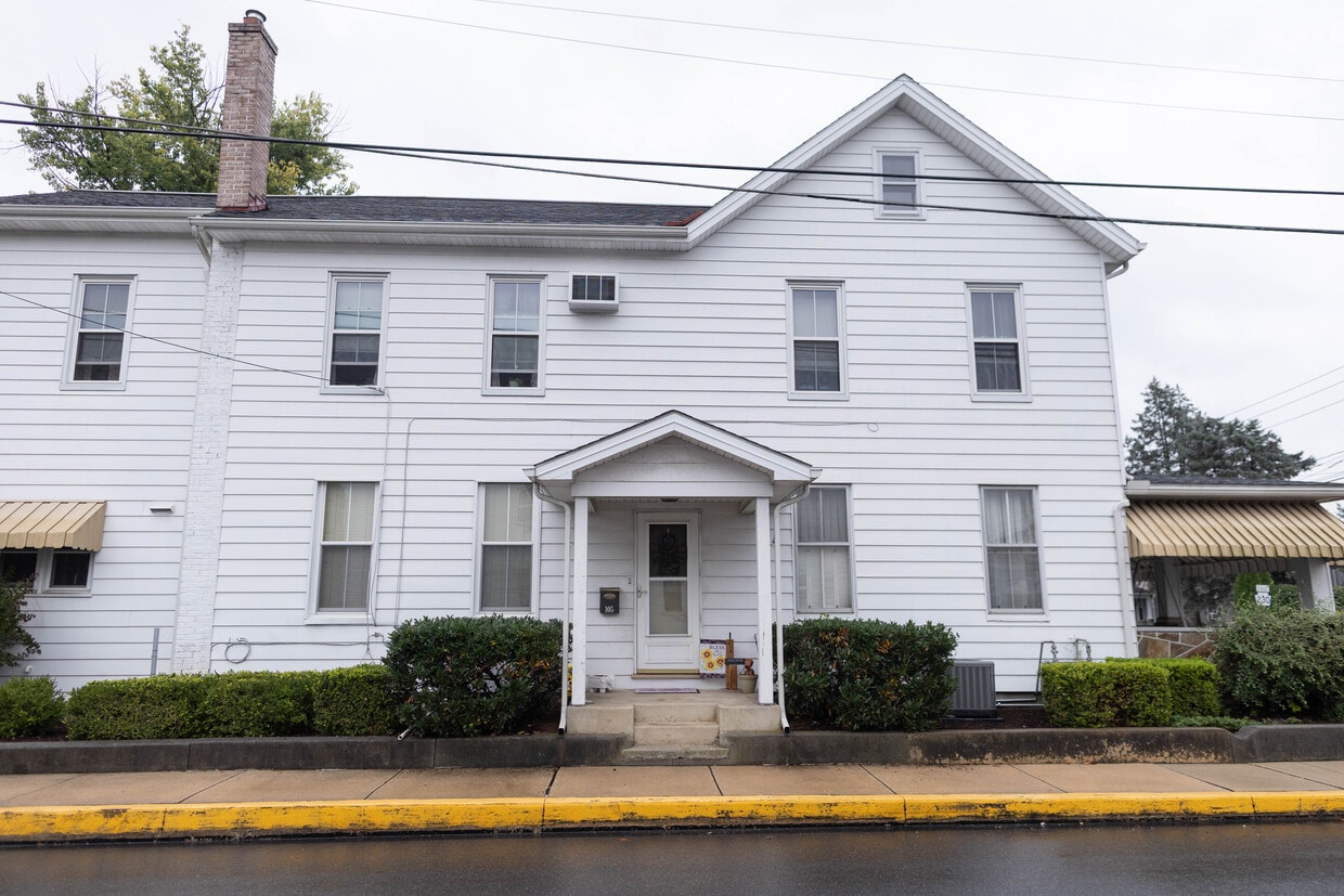 Primary Photo - 105 N Angle St
