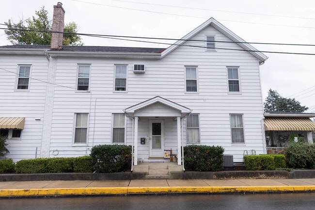 Building Photo - 105 N Angle St