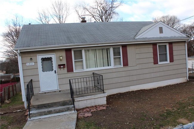 Building Photo - 1311 Reservoir Ave