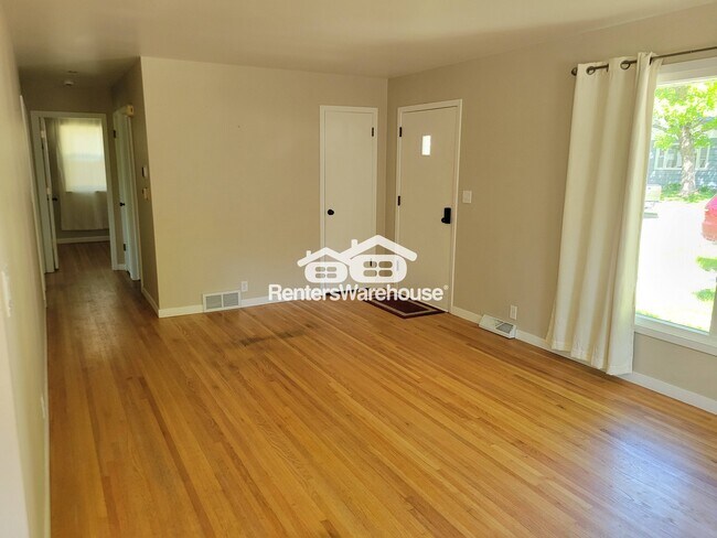 Foto del edificio - 738 Belwood Dr