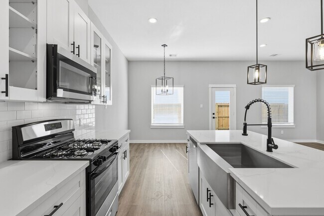 Foto del edificio - 412 Stonework Garden Ln