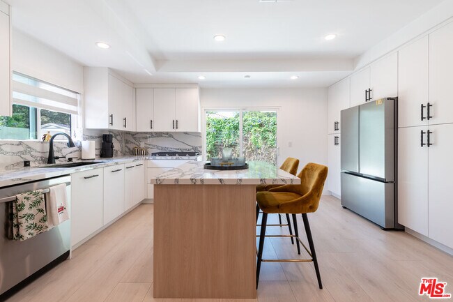 Foto del edificio - 1423 N Hill Ave