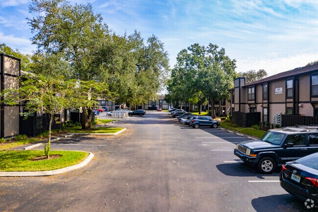 4035 Angel Oak Ct Tampa, FL 33613-4552 - Tampa Bay Apartments