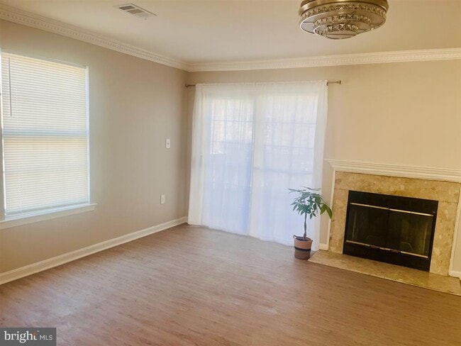 Building Photo - 4202 Applegate Ln