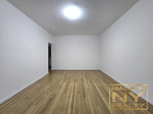 Foto del edificio - 2 bedroom in KEW GARDENS NY 11415