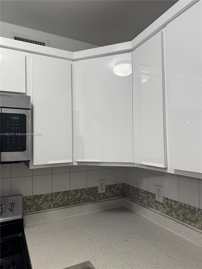 Foto del edificio - 4351 NE 18th Ave