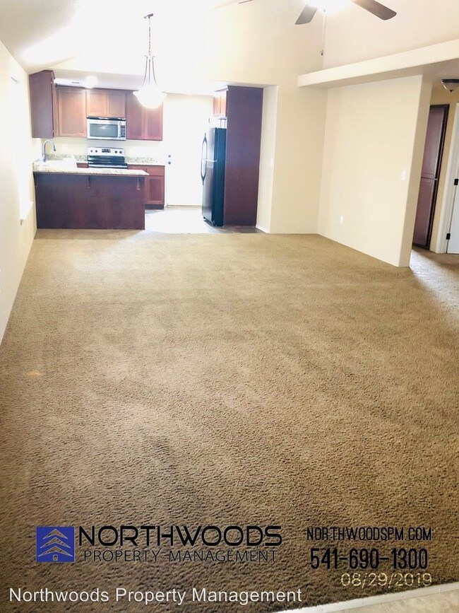 Foto del edificio - 3 br, 2 bath House - 831 Halvorsen